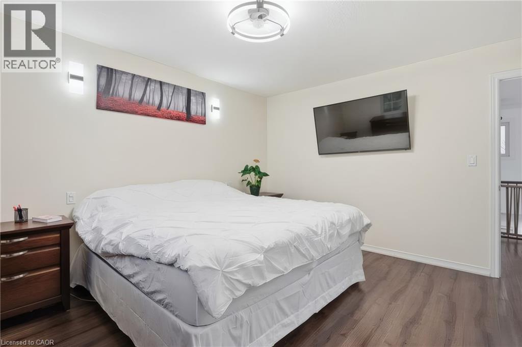 151 RAVENSWOOD Road - 19