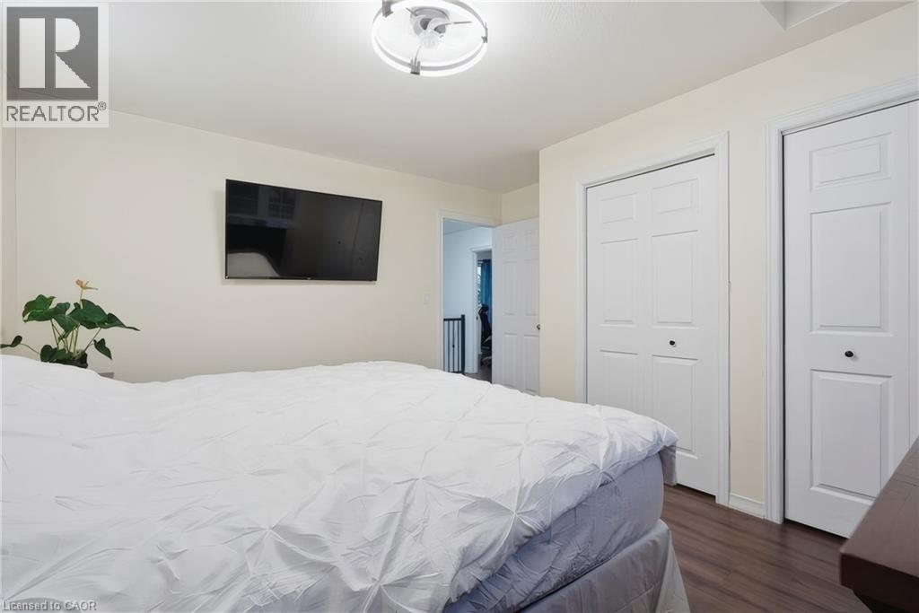 151 RAVENSWOOD Road - 20