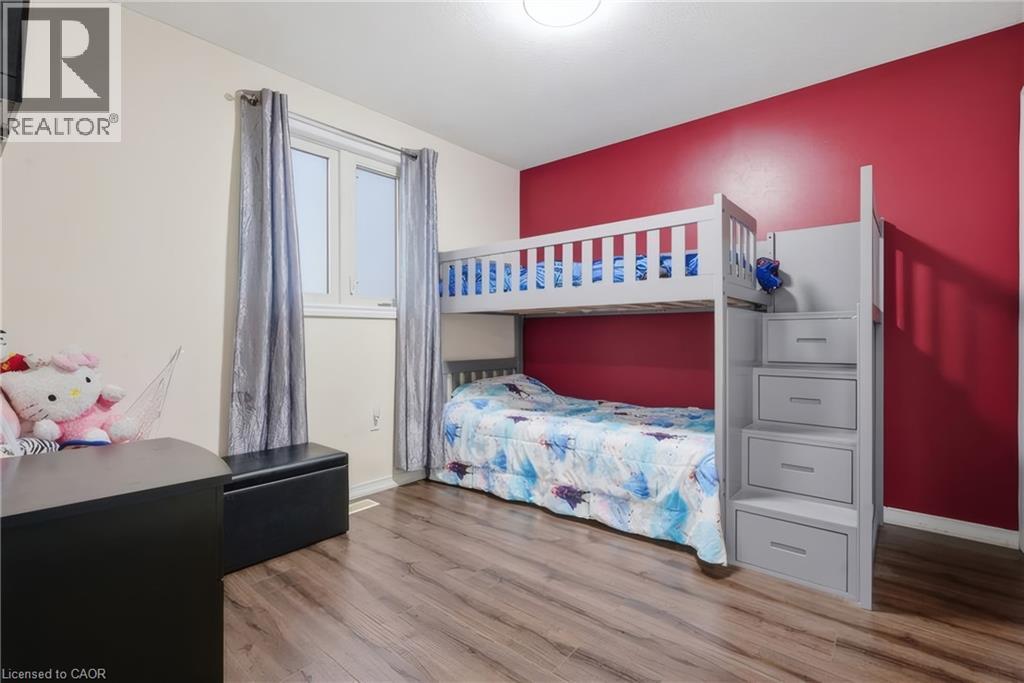 151 RAVENSWOOD Road - 21