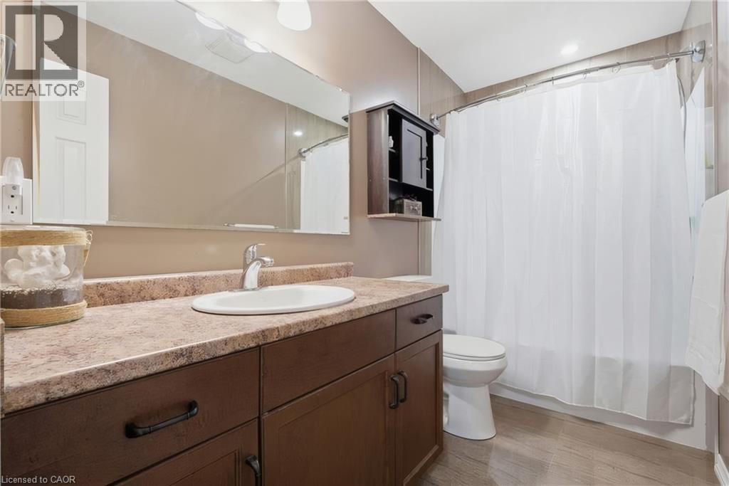 151 RAVENSWOOD Road - 25