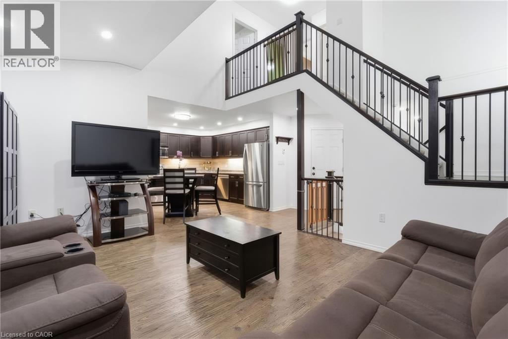 151 RAVENSWOOD Road - 7