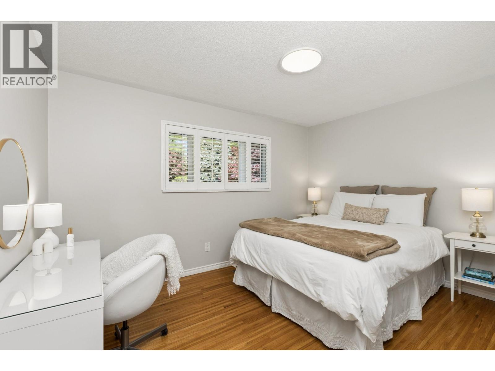 1256 EASTVIEW ROAD, North Vancouver