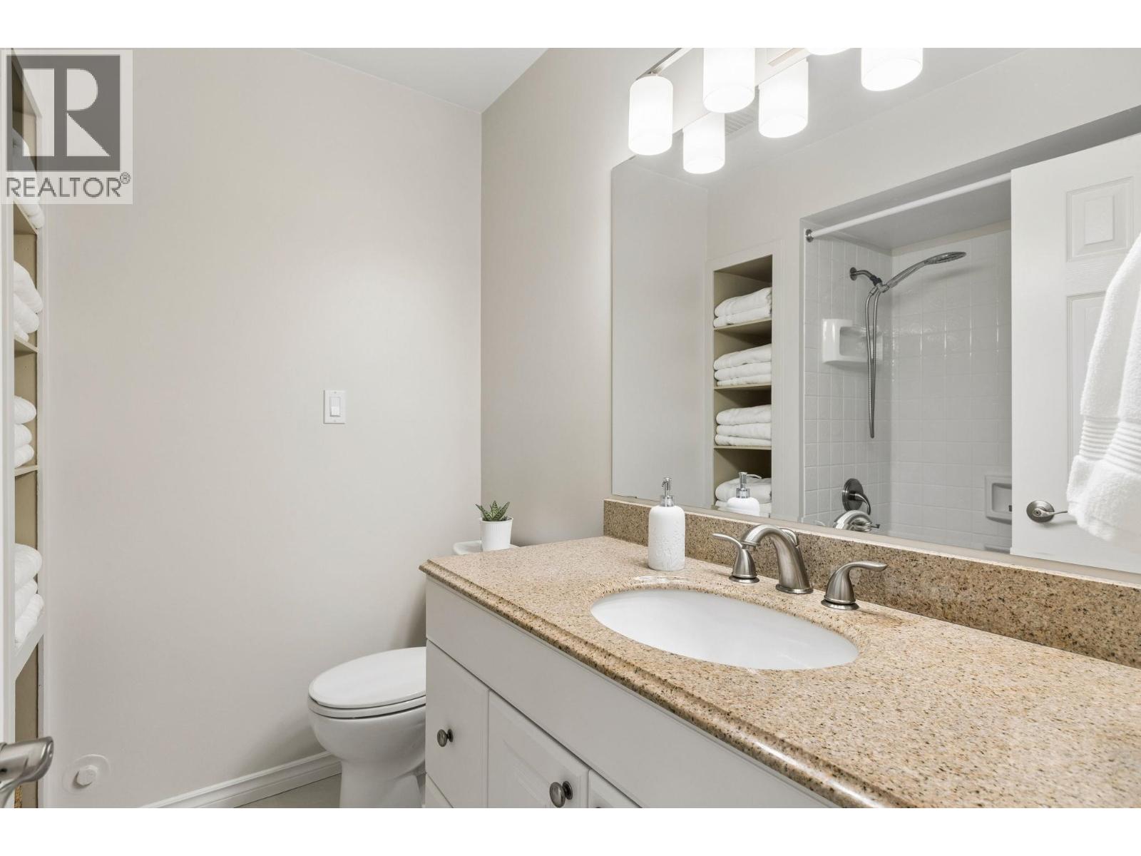 1256 EASTVIEW ROAD, North Vancouver