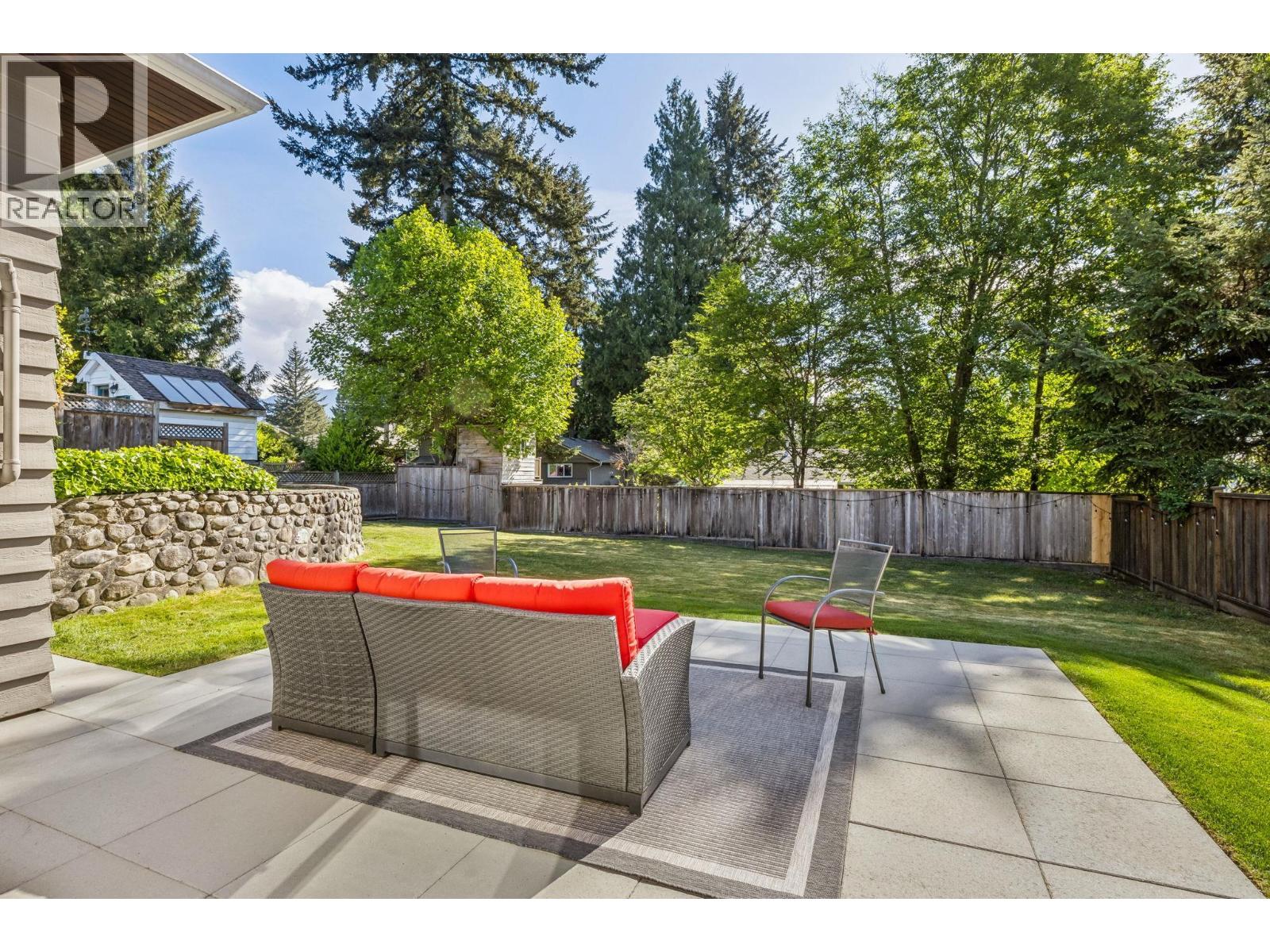 1256 EASTVIEW ROAD, North Vancouver