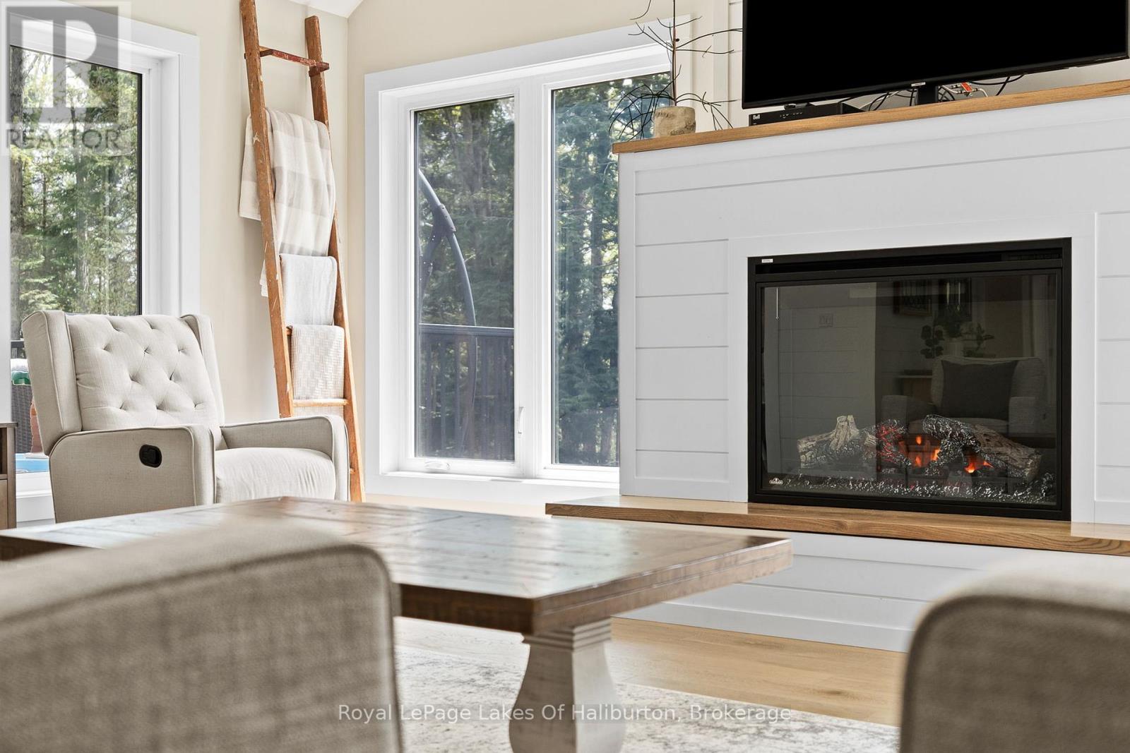 51 GLEBE ROAD - 10
