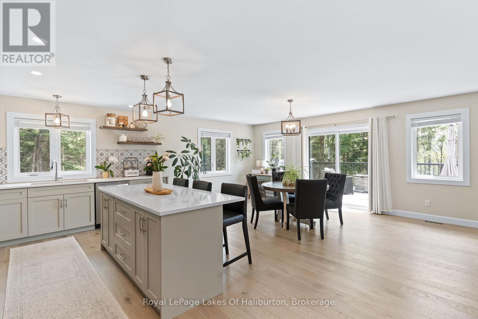 51 GLEBE ROAD - 16