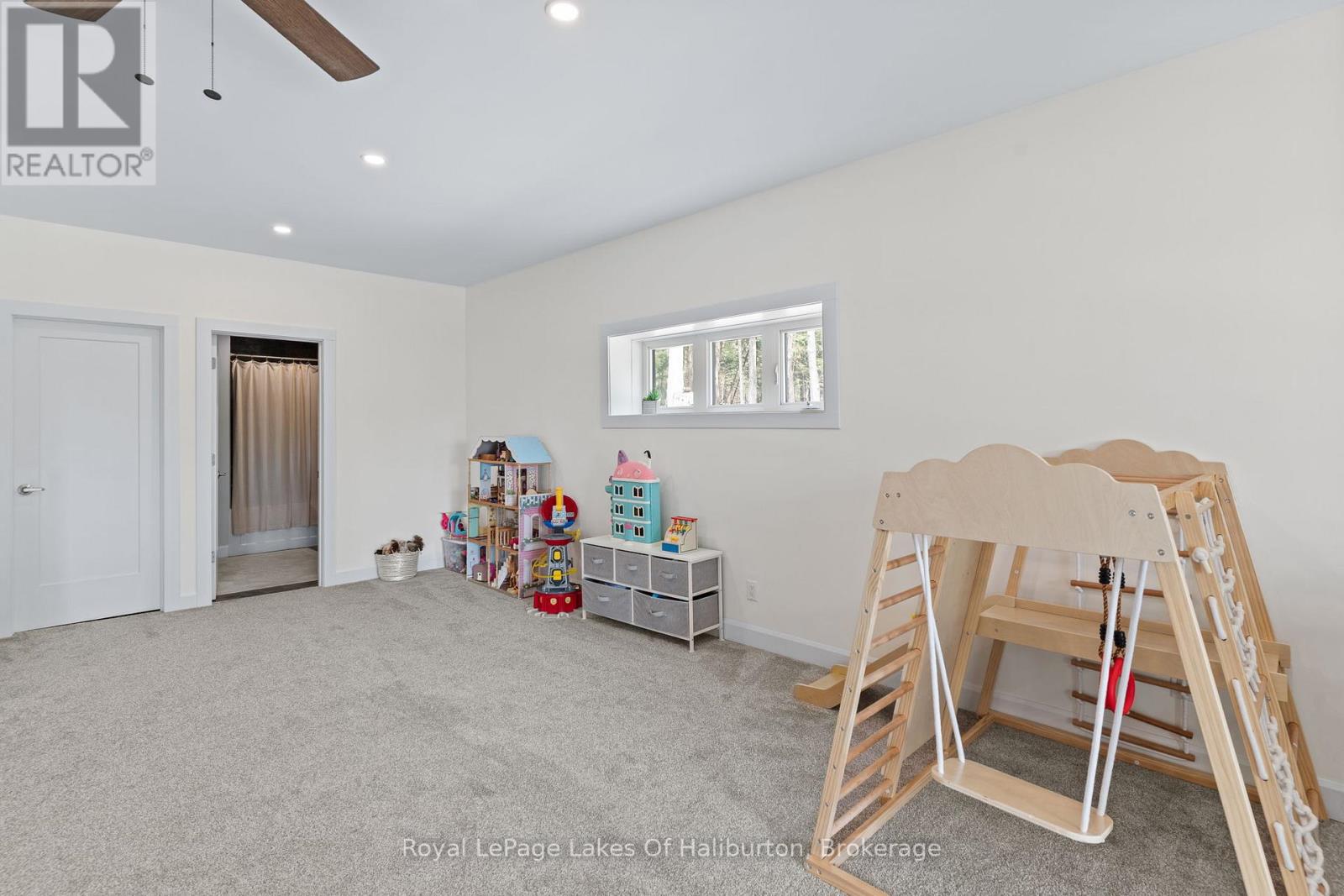 51 GLEBE ROAD - 32