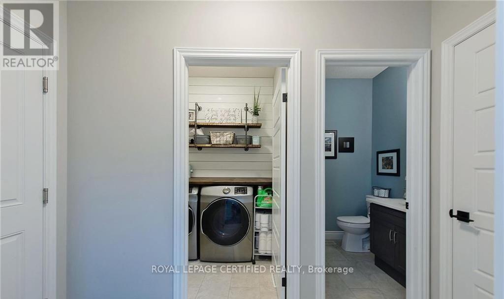 940 REEVES AVENUE - 7