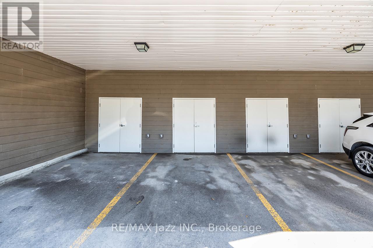 #111 29 LAKEWOOD CRESCENT - 29