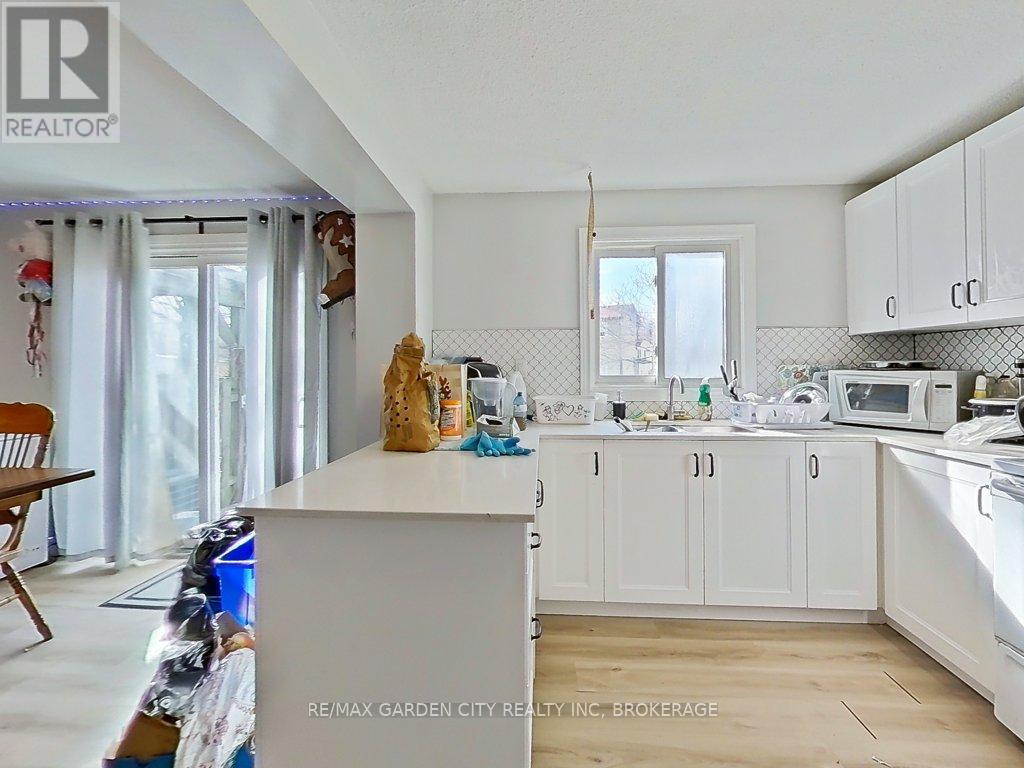 105 TUPPER DRIVE - 11