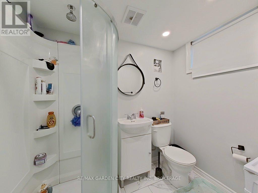 105 TUPPER DRIVE - 36