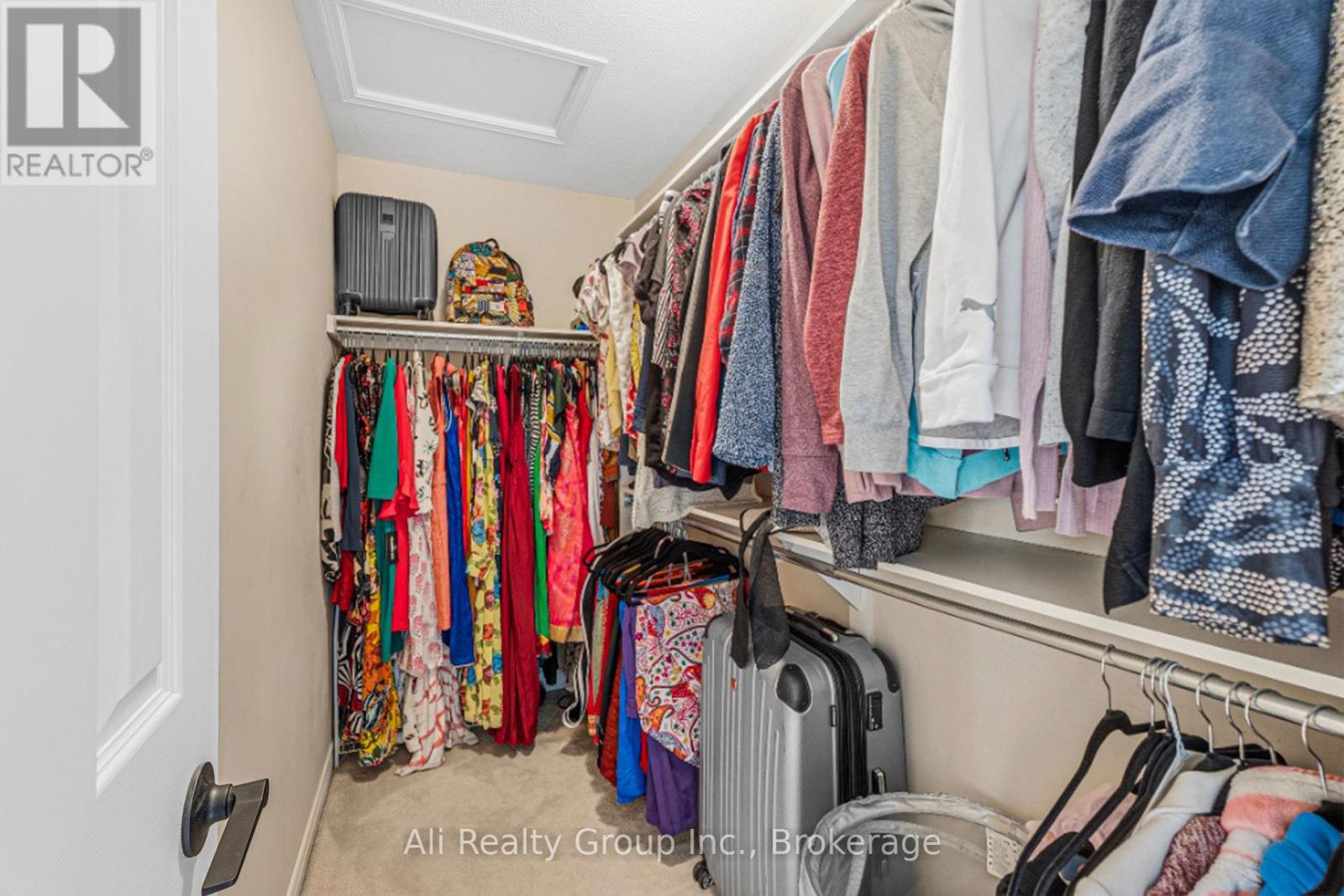 3 Bed, 3 Bath House for Rent in Ottawa – A – 132 GRENADIER WAY, Ottawa – MLS# X13147144 - Image 11