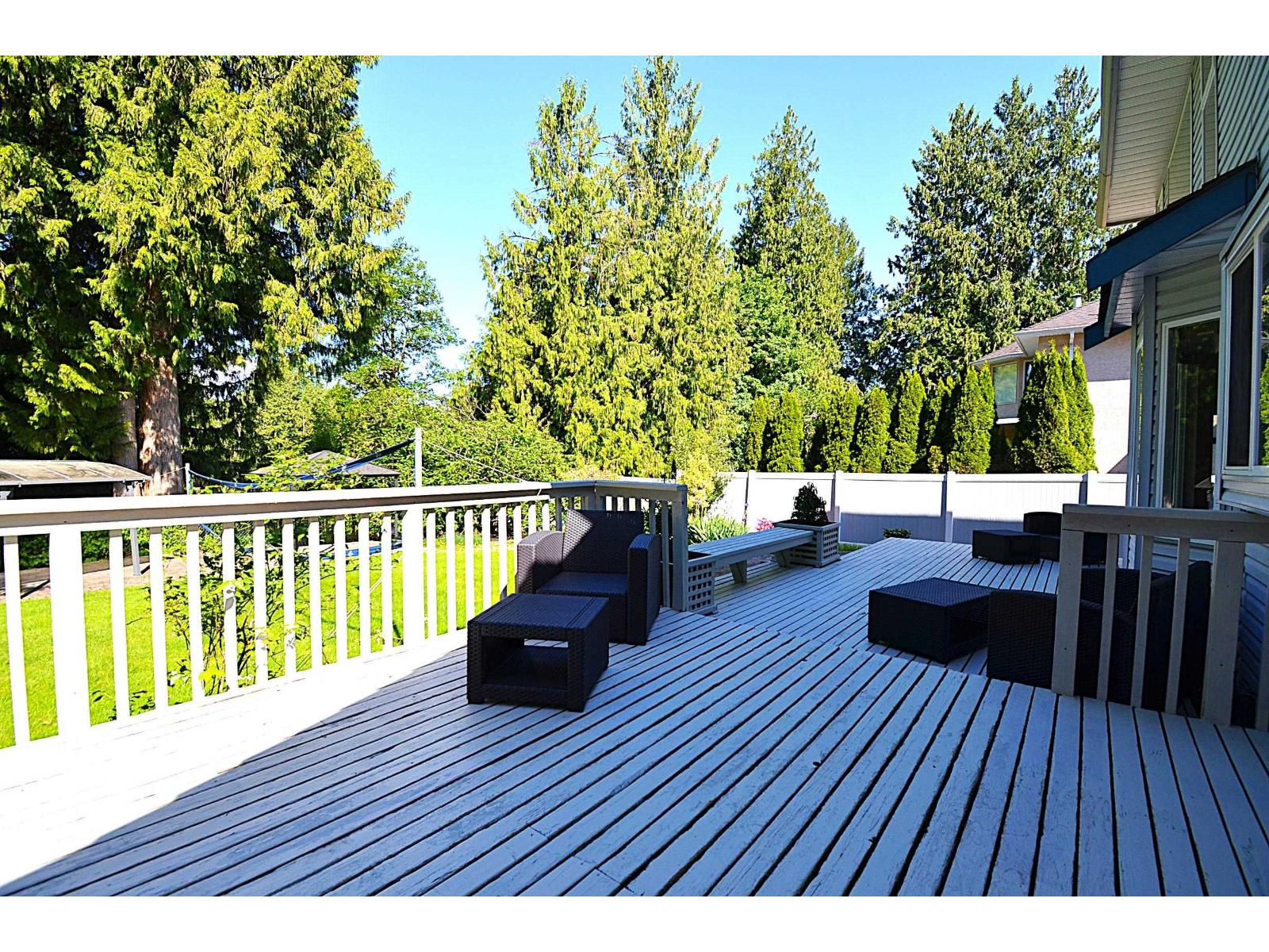 20530 96B AVENUE, Langley
