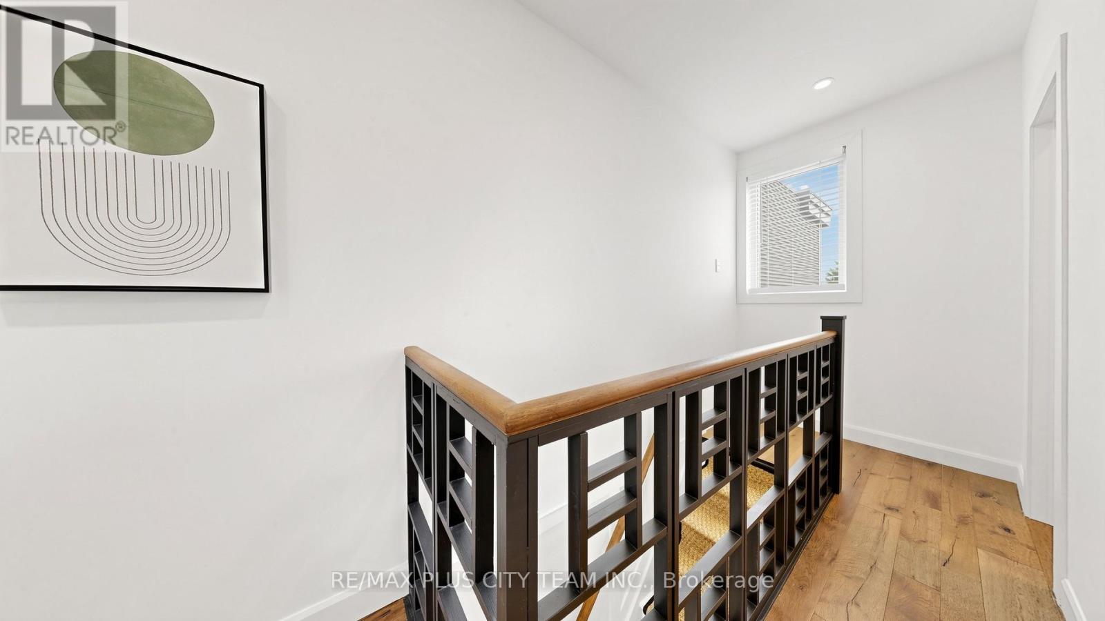 320 BOON AVENUE - 16