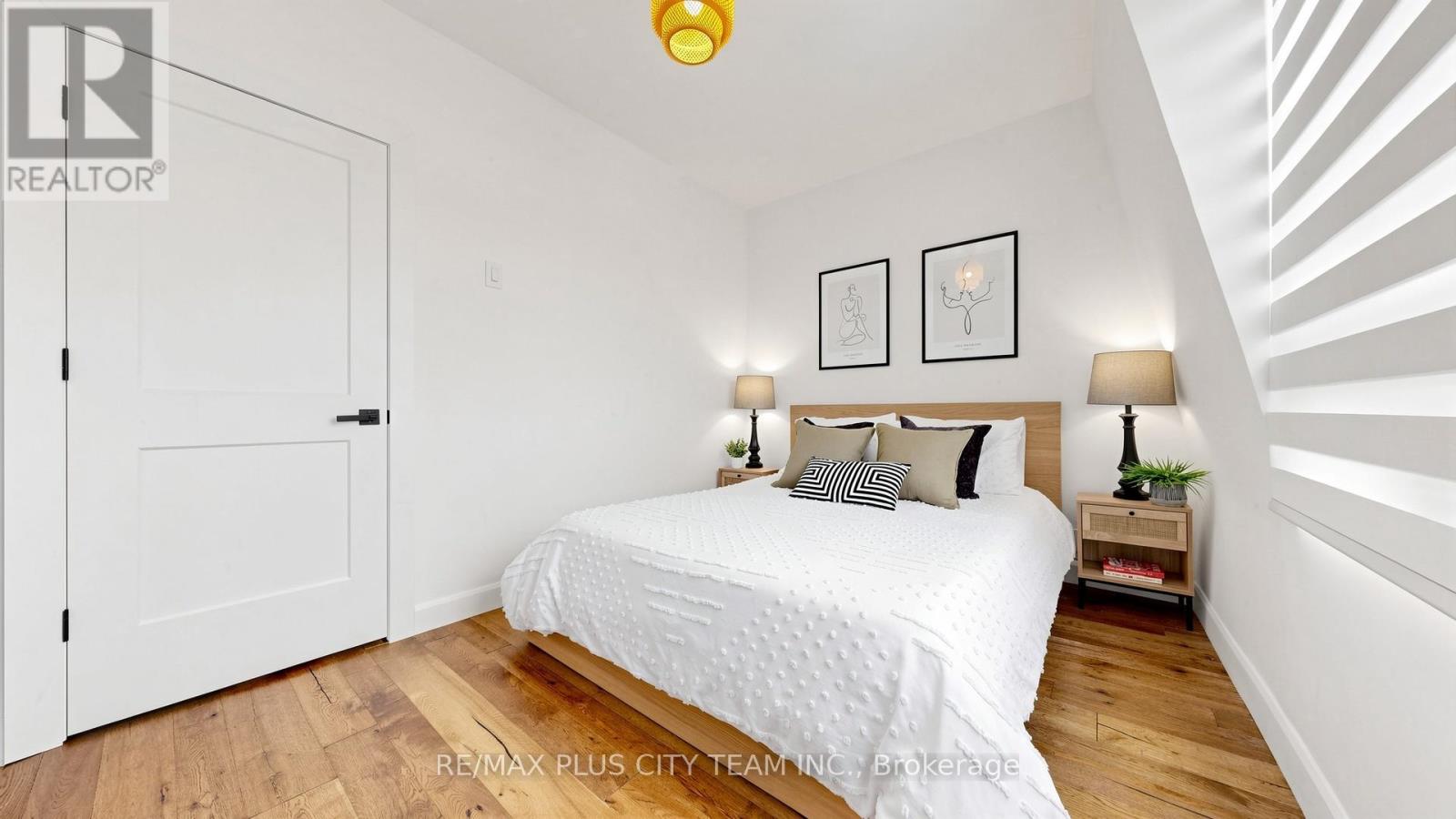 320 BOON AVENUE - 18