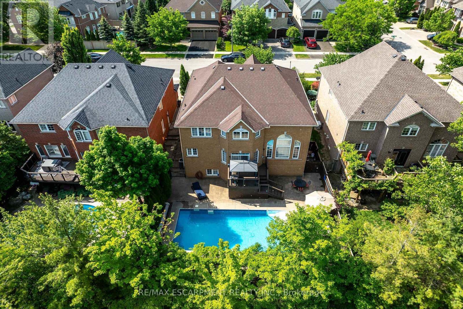 2431 CASTLEBROOK ROAD - 48