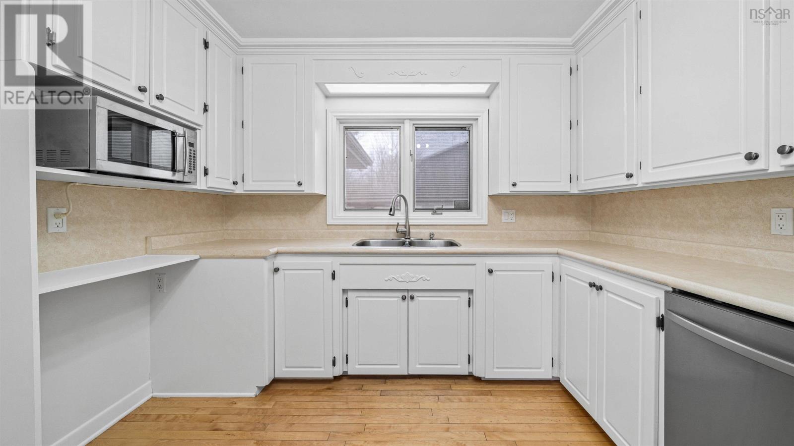 1 Kingfisher Crescent - 17