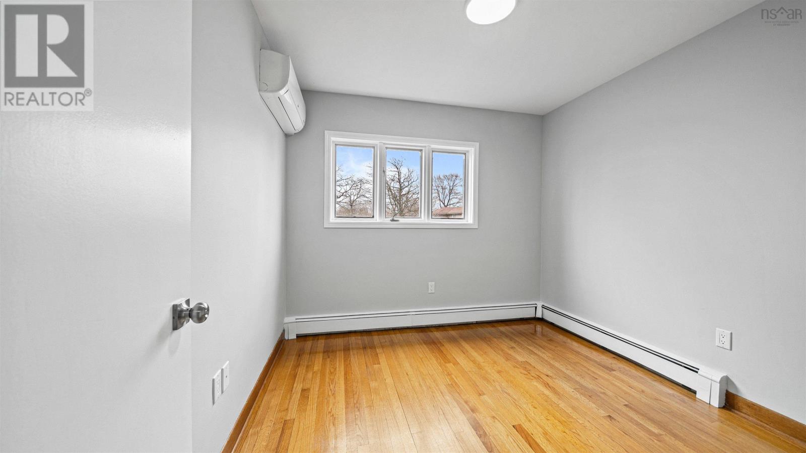 1 Kingfisher Crescent - 23