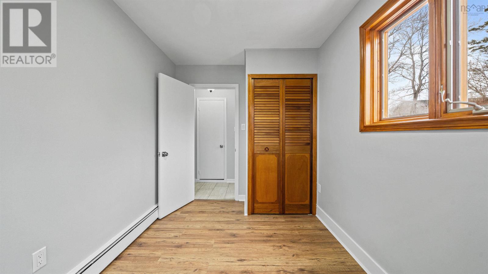 1 Kingfisher Crescent - 31
