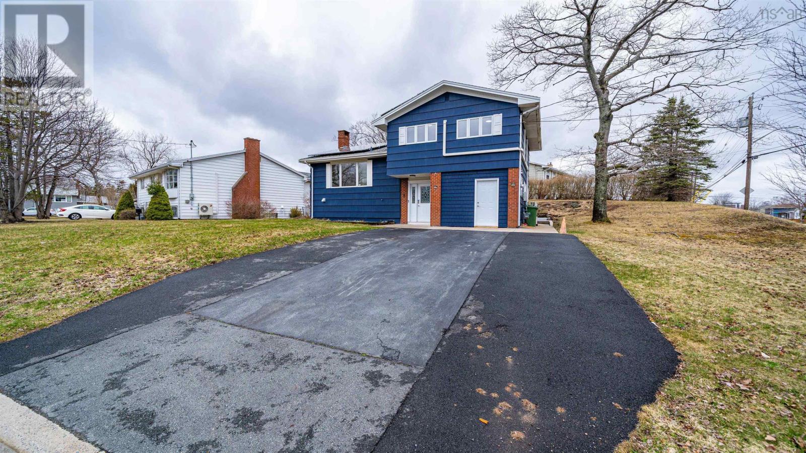 1 Kingfisher Crescent - 50