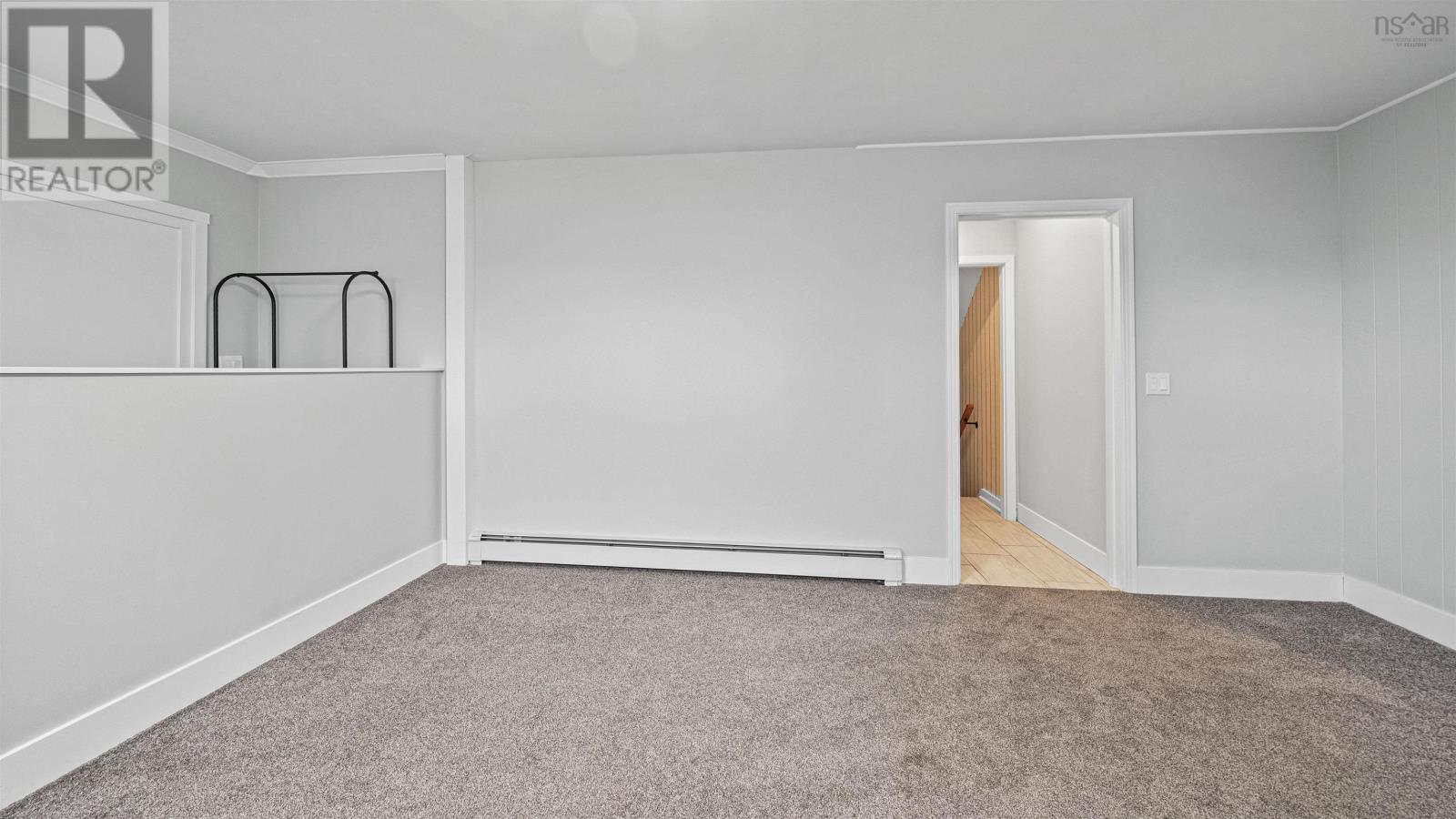 1 Kingfisher Crescent - 36