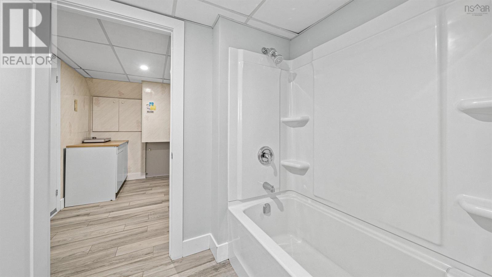 1 Kingfisher Crescent - 45