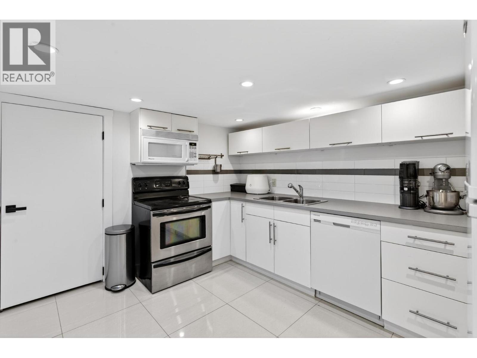 350 Yates Road - 28