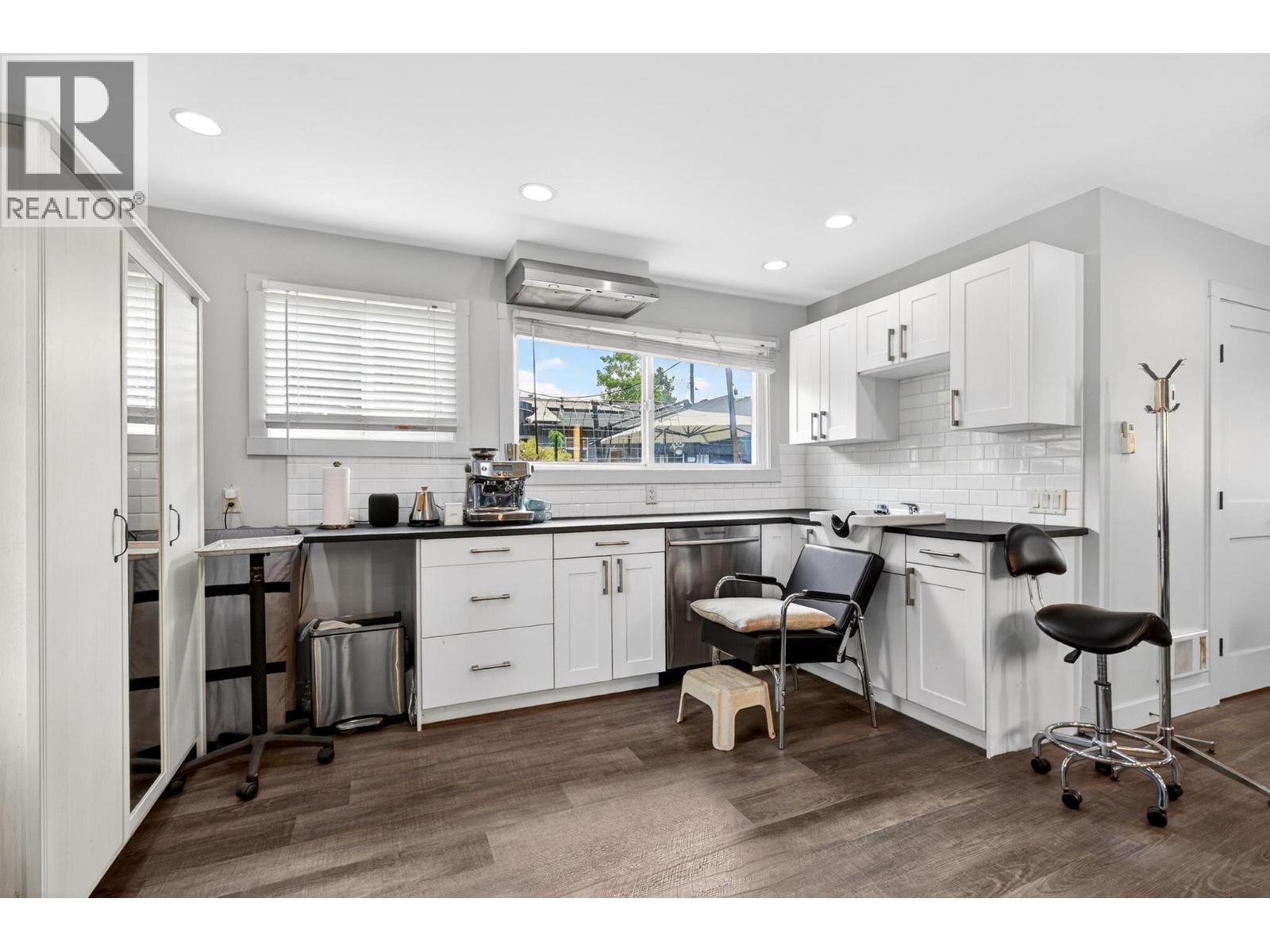  350 Yates Road, Kelowna
