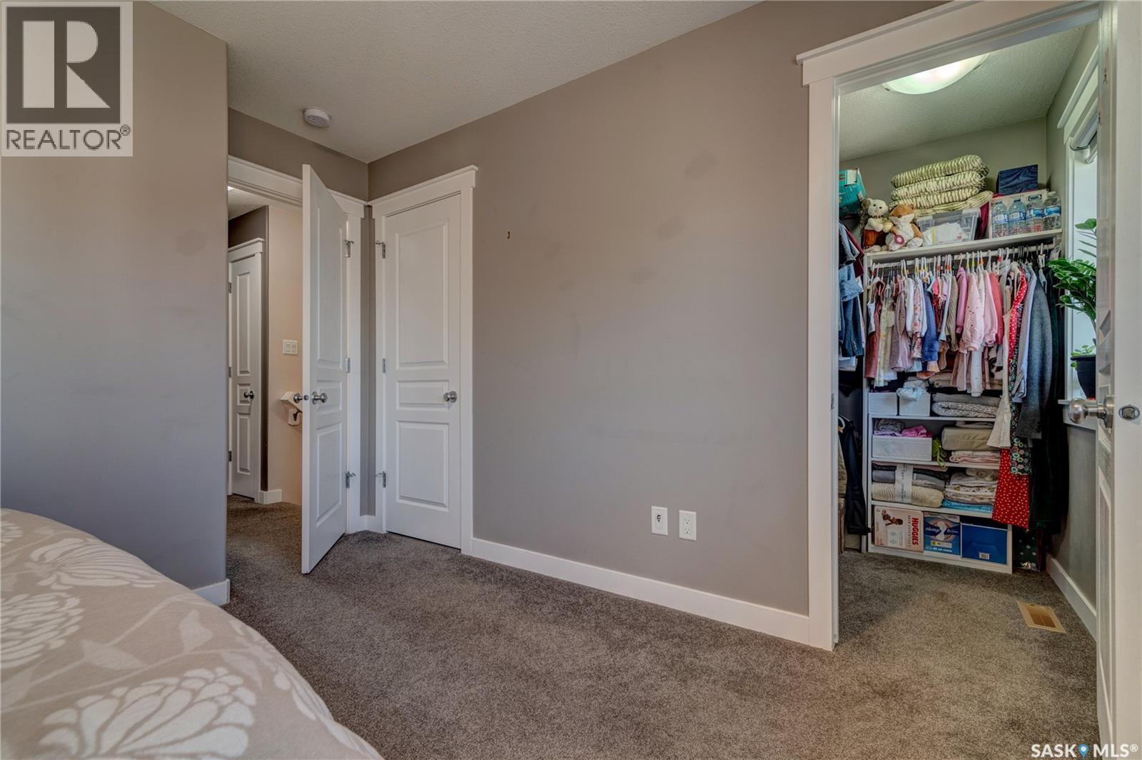 5425 McClelland DRIVE - 19