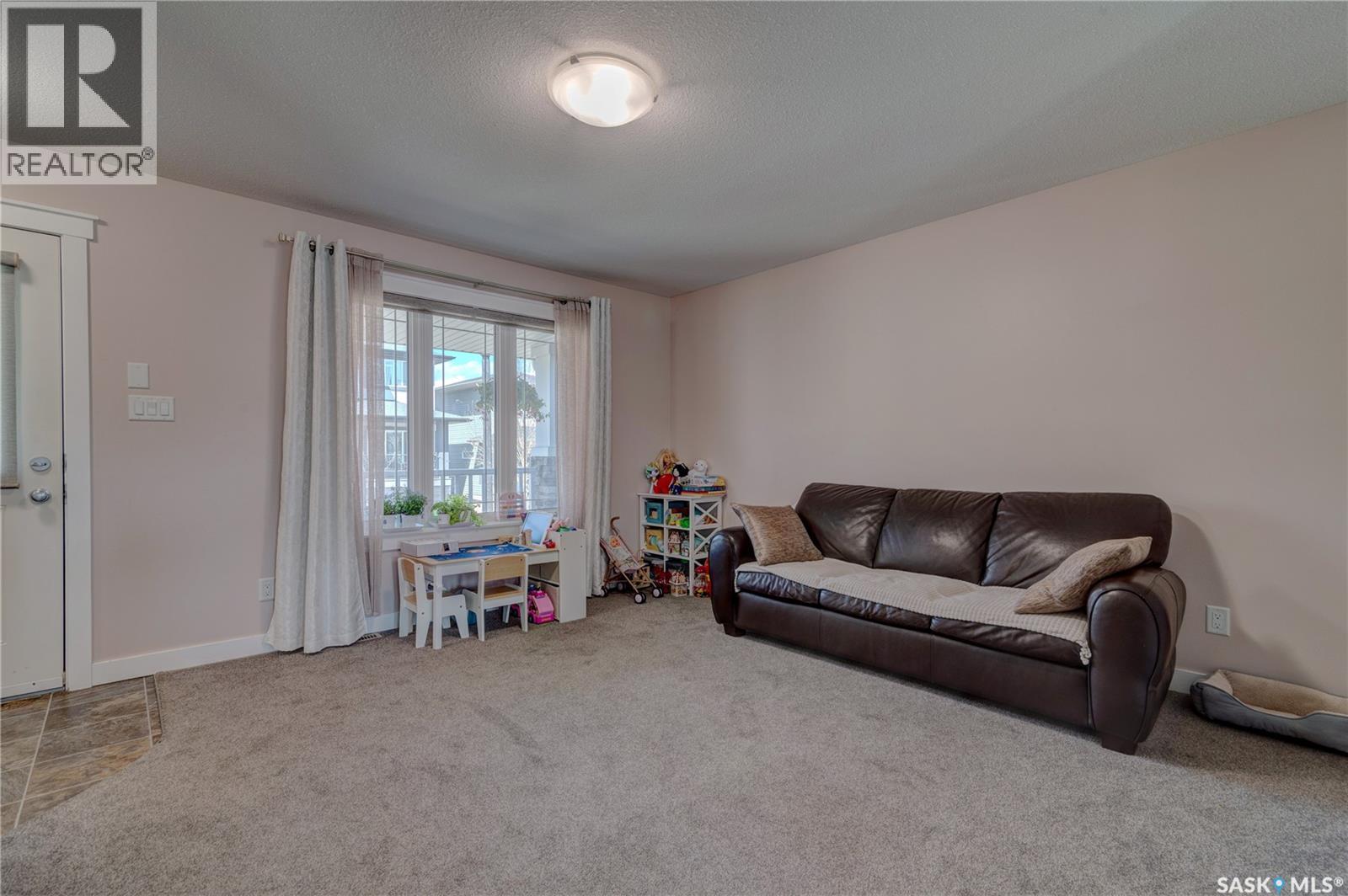 5425 McClelland DRIVE - 6
