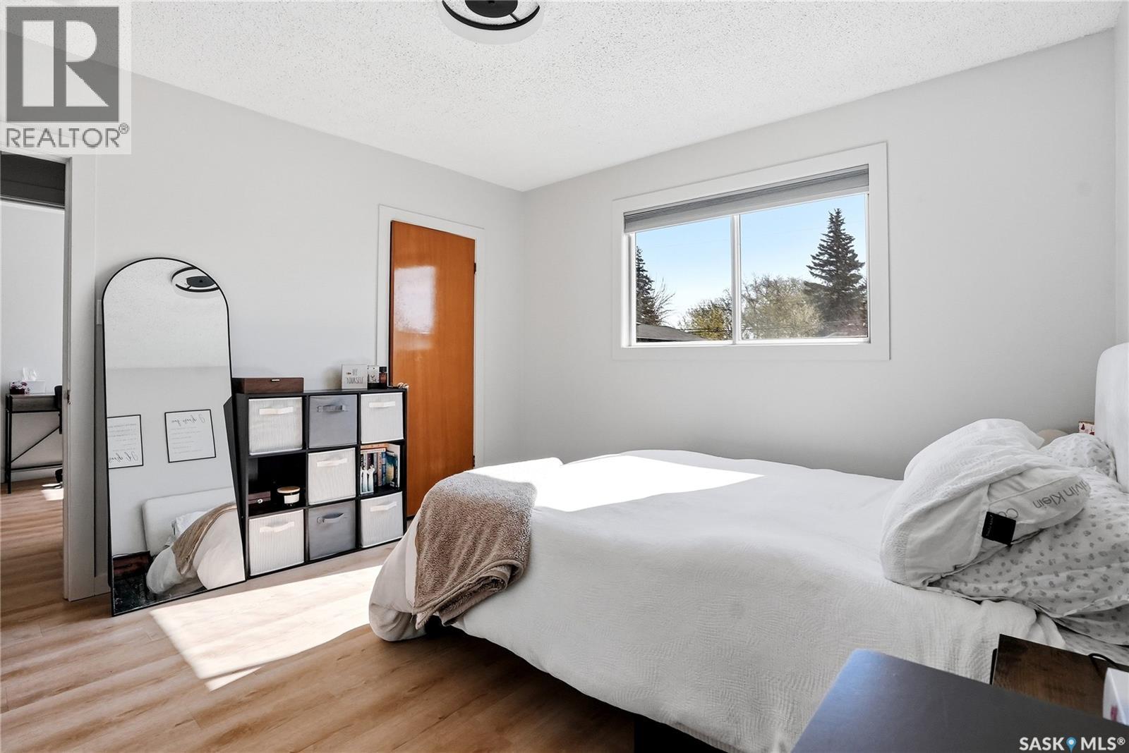 1306 6th AVENUE N - 19