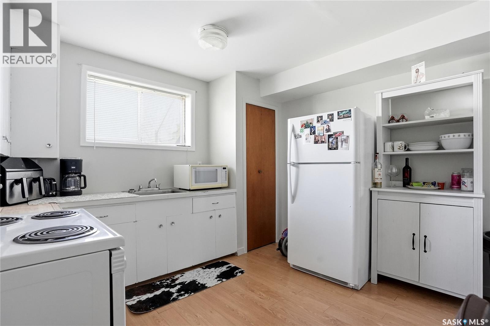 1306 6th AVENUE N - 33