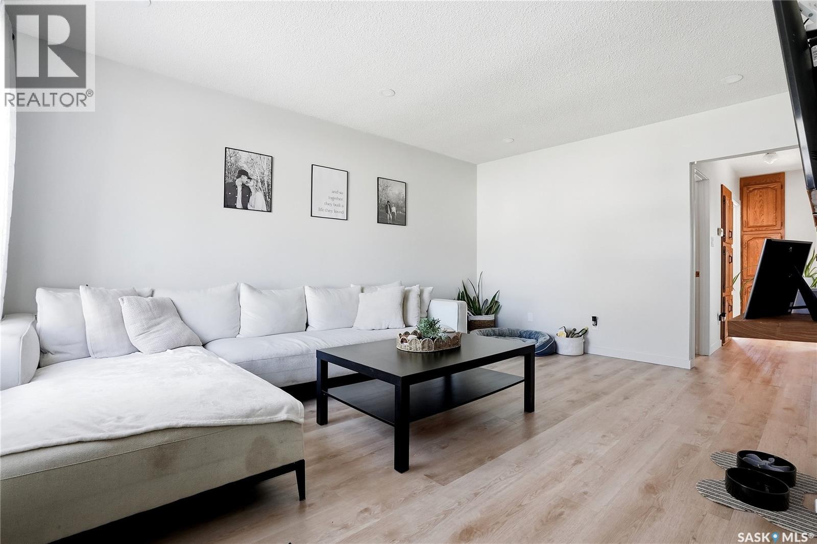 1306 6th AVENUE N - 5