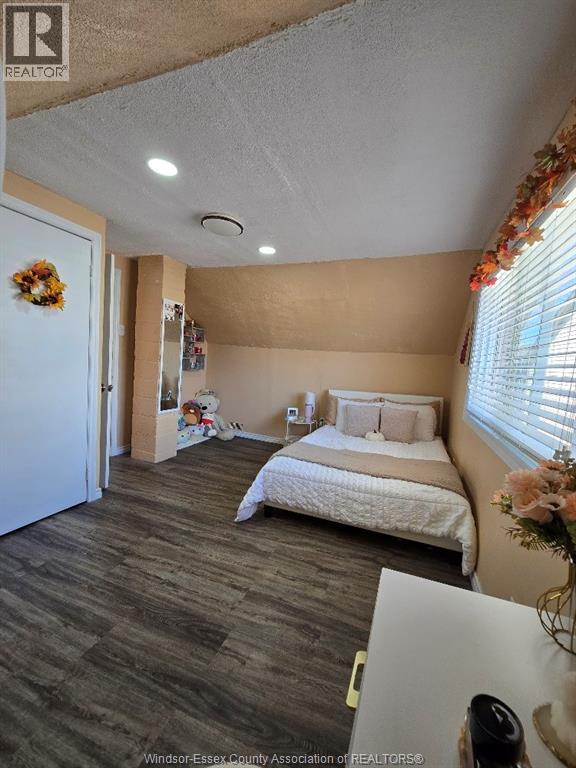 1175 CAMPBELL - 26