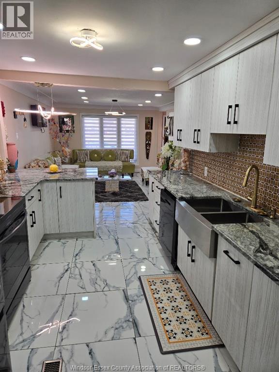 1175 CAMPBELL, Windsor, Ontario, N9B3M7 — Photo 3