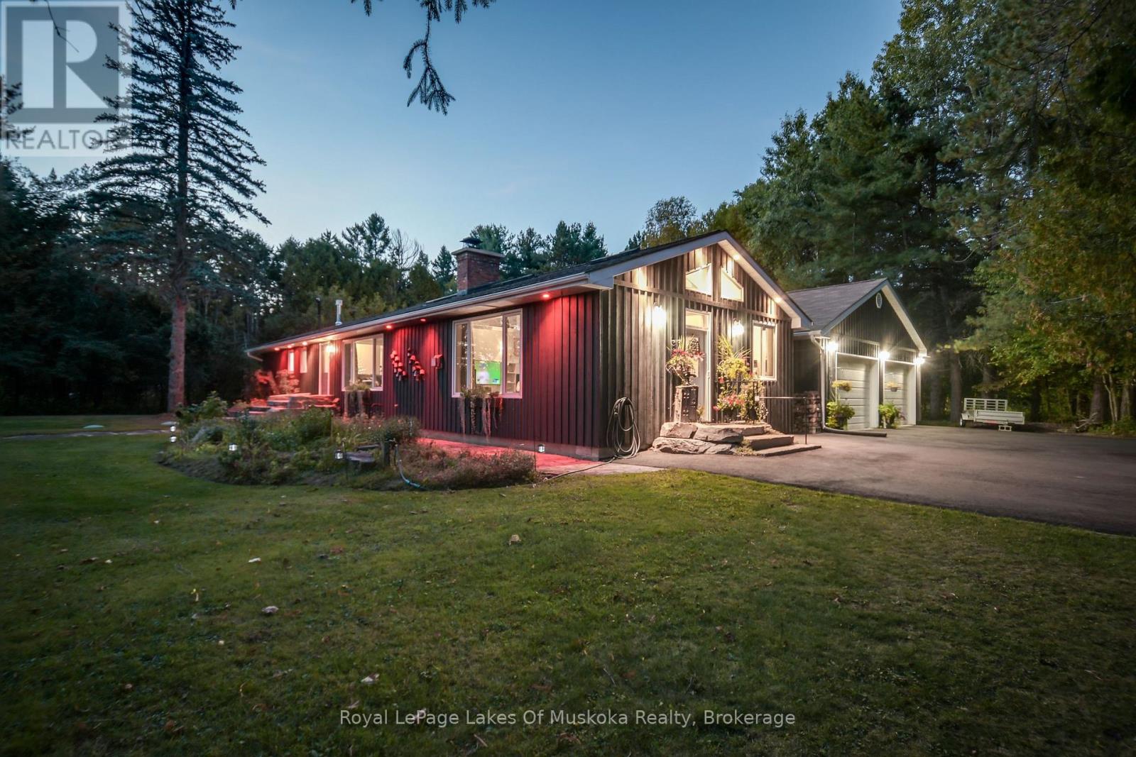 2 LESLIE DRIVE W - 21