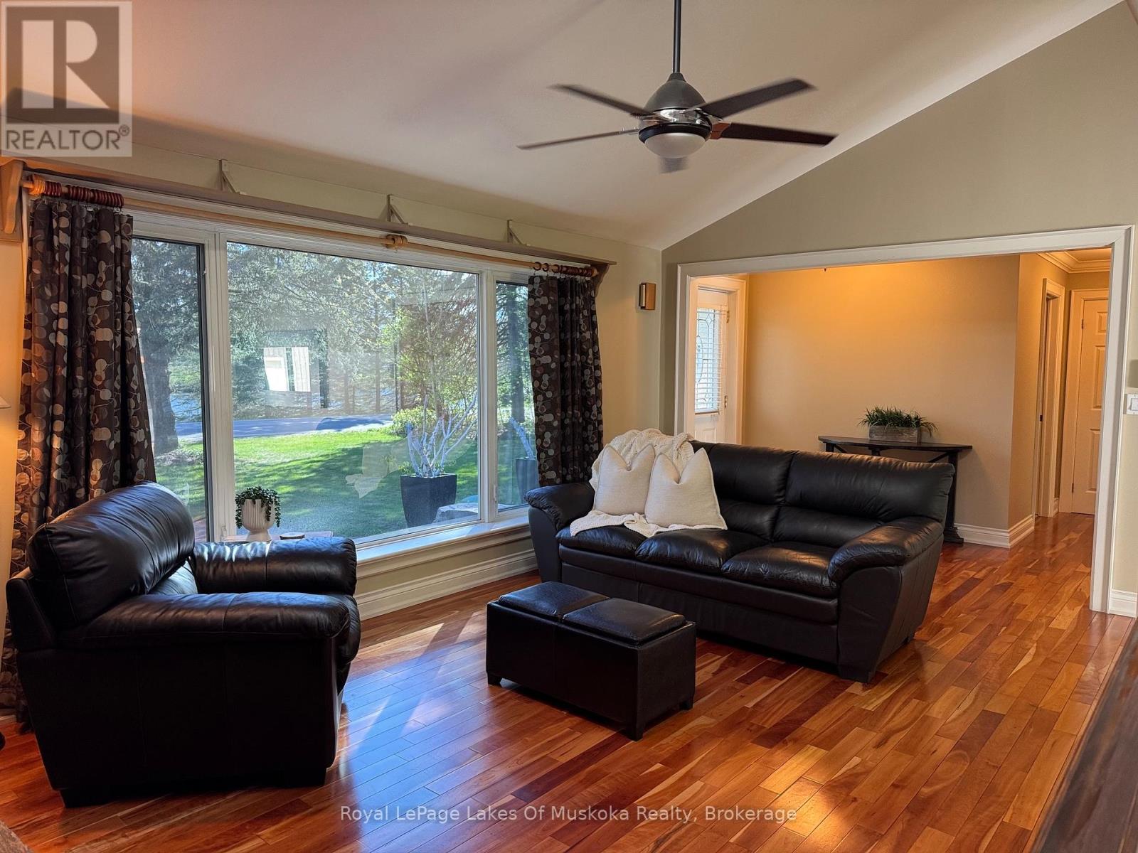 2 LESLIE DRIVE W - 37