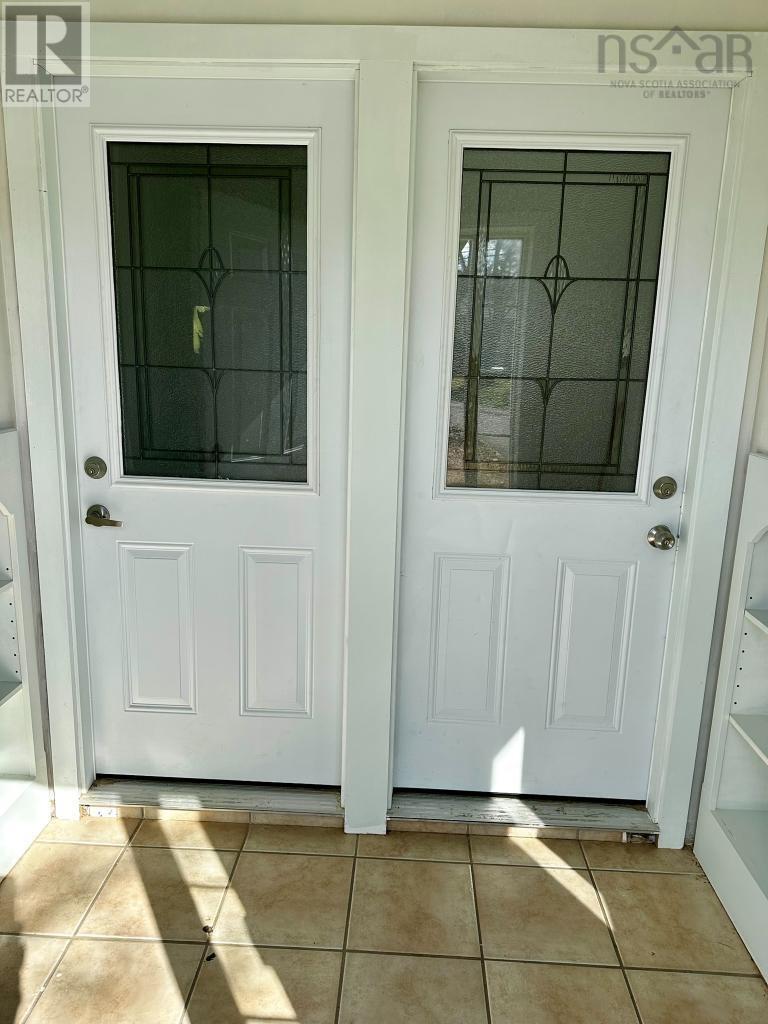 18 Jill Street W, Milne Subdivision - 2