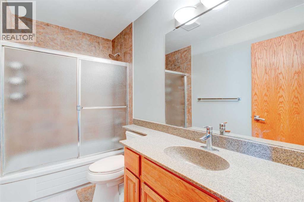 210 Hawkville Close NW - 30