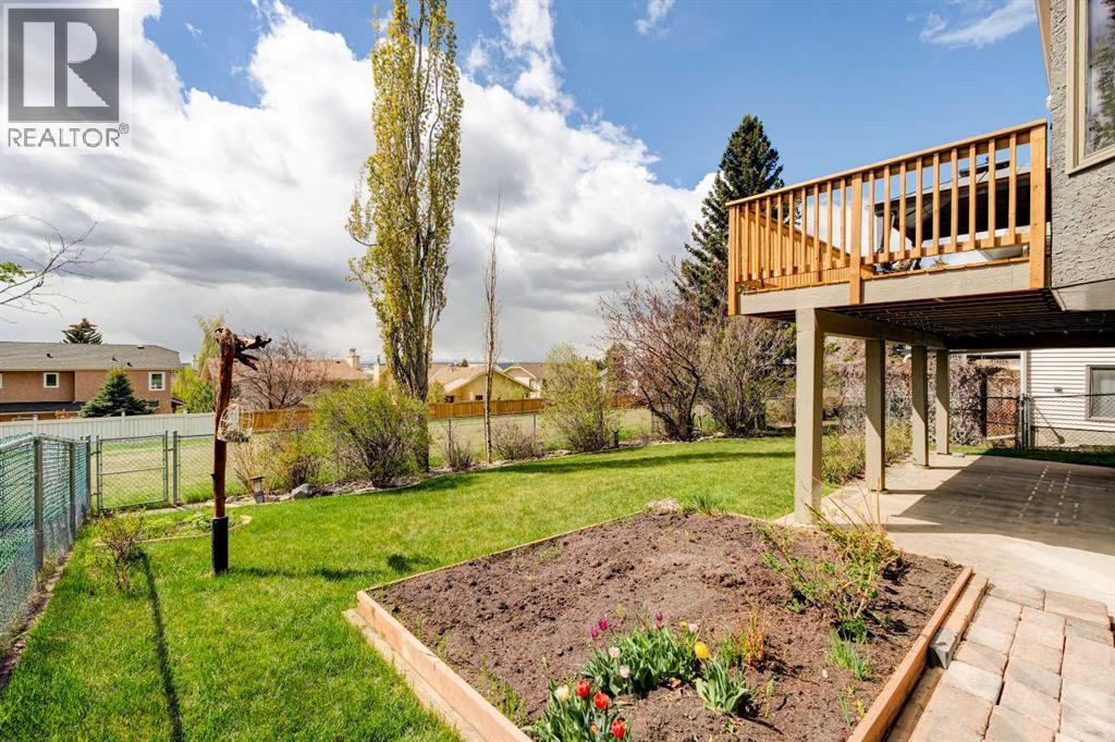 210 Hawkville Close NW - 48
