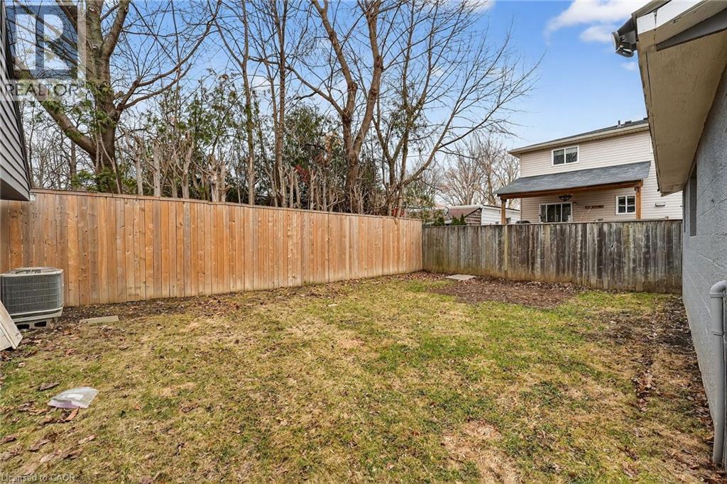 93 WALNUT Street, Brantford, Ontario, N3T1H3 — Photo 4