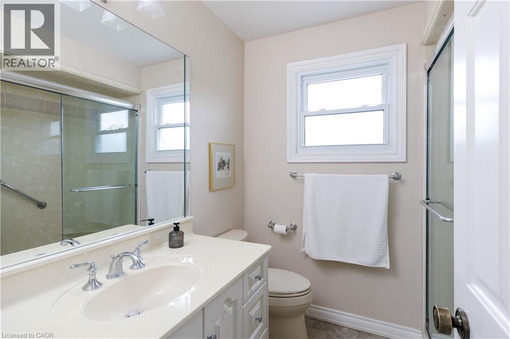 2174 WINCHESTER Court, Burlington, Ontario, L7P3K7 — Photo 33