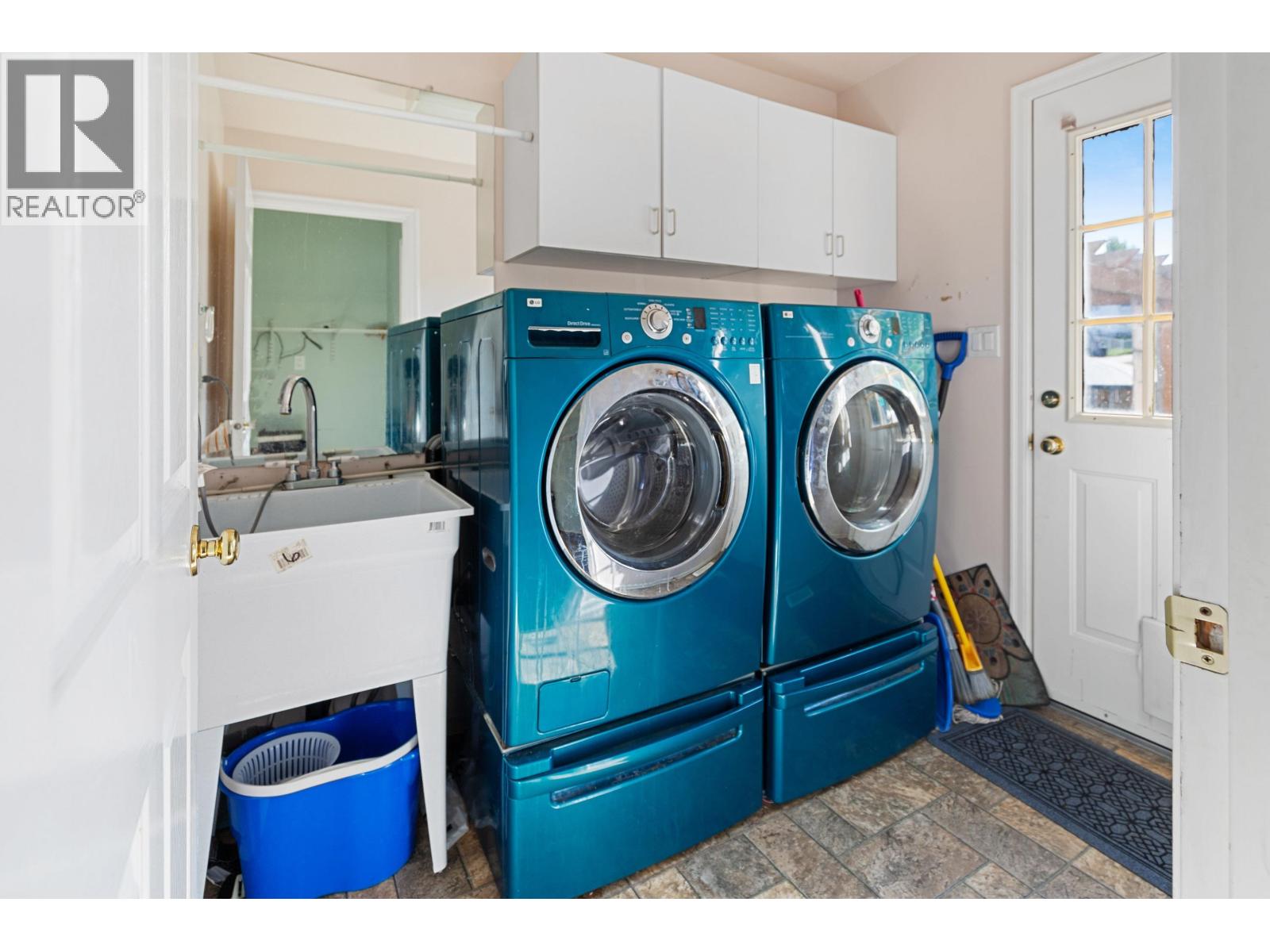 7491 SOUTHRIDGE AVENUE - 9
