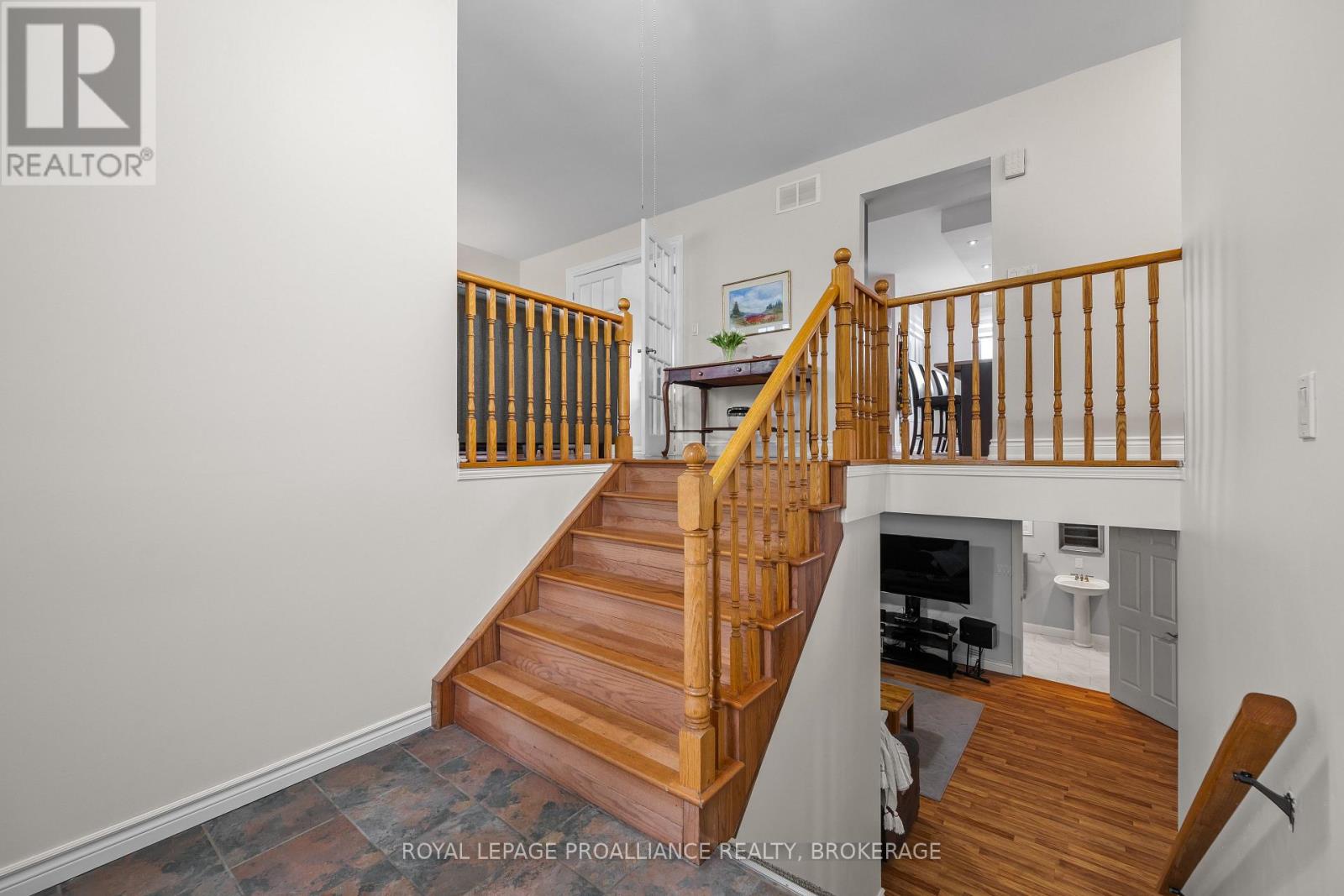 1048 PALMERSTON CRESCENT - 17