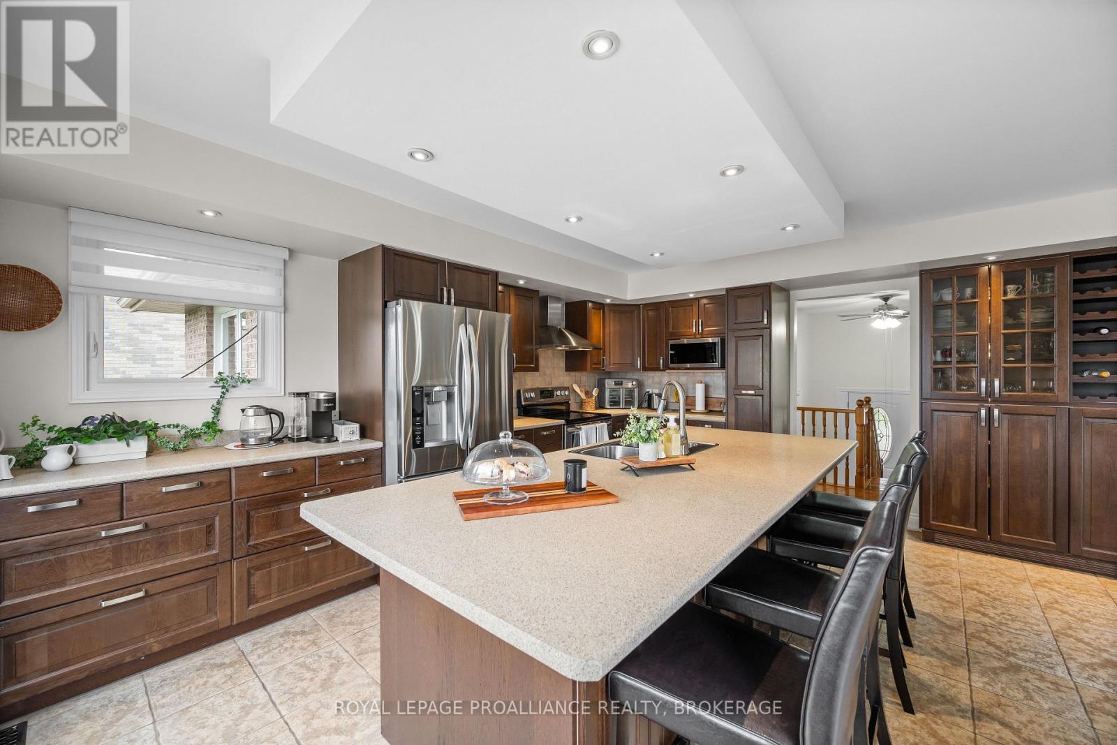 1048 PALMERSTON CRESCENT - 24