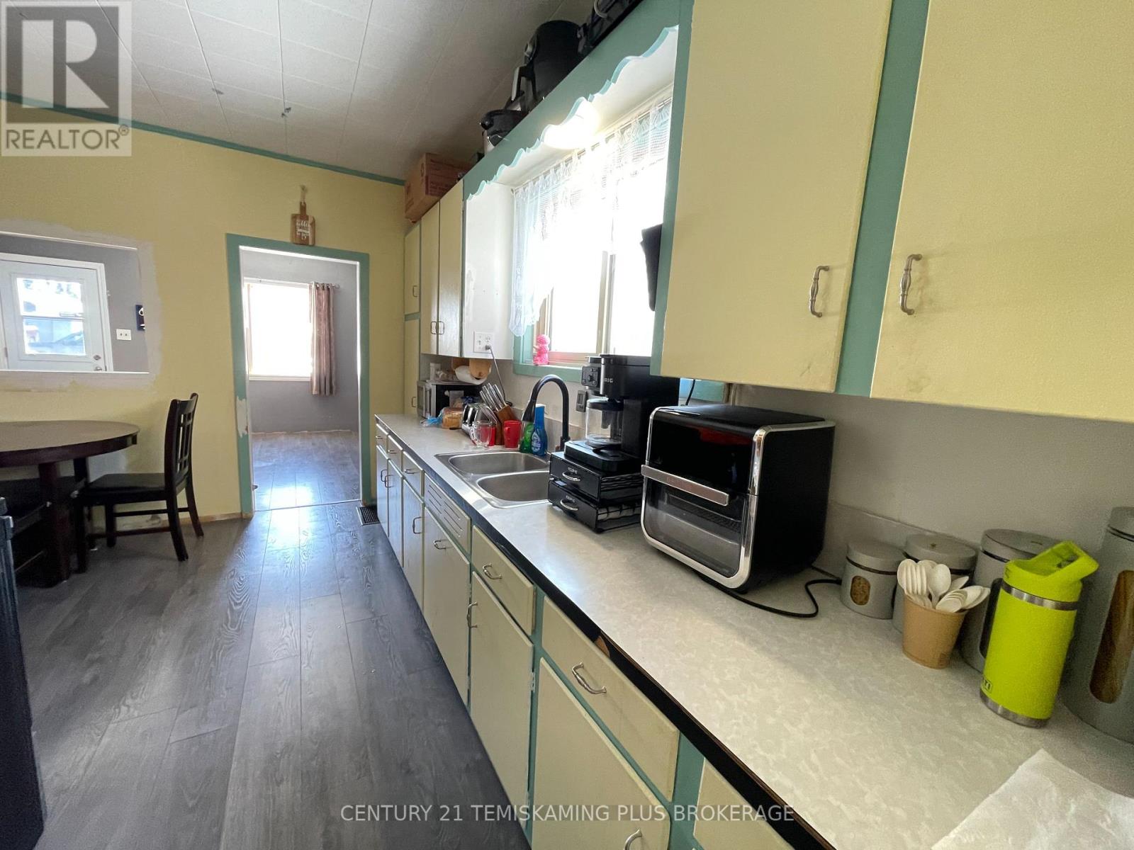 230 MAY STREET - 5