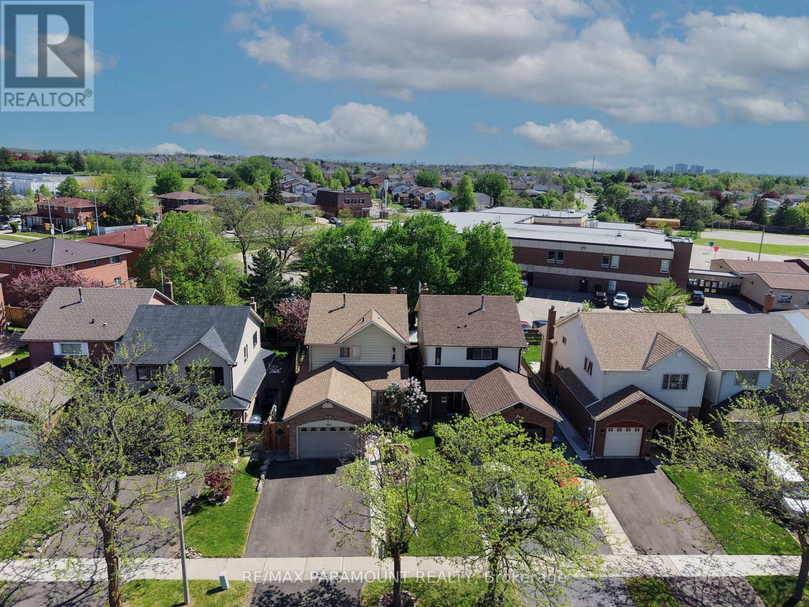 186 WEYBRIDGE TRAIL - 41