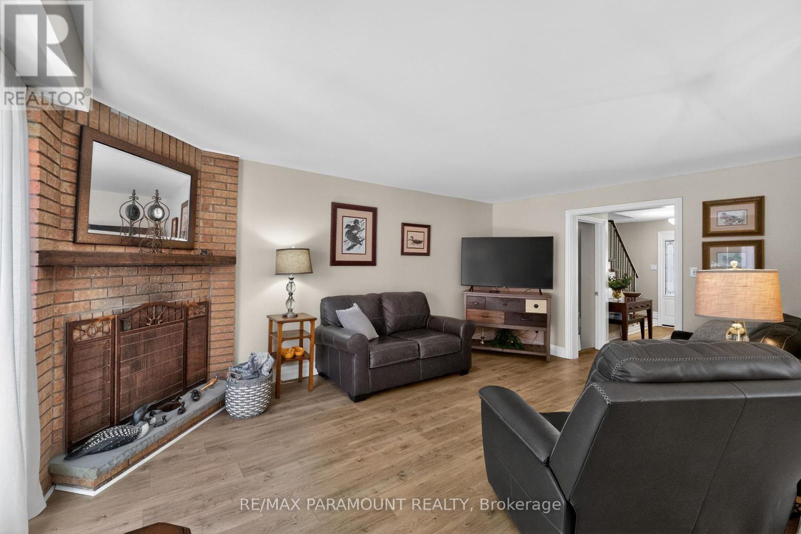 186 WEYBRIDGE TRAIL - 6