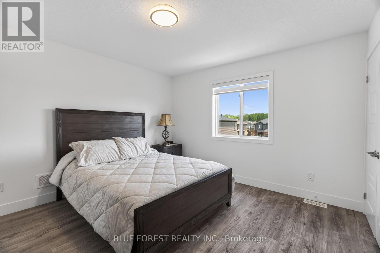 1365 SANDBAR STREET - 26