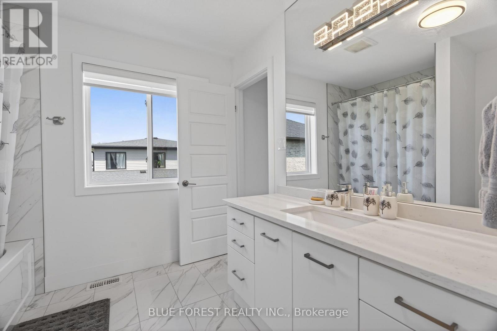 1365 SANDBAR STREET - 28